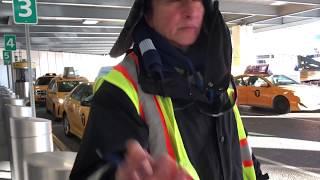 How to Get a Taxi at NYC Airports (Laguardia, JFK, and Newark)