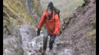 Walking Ireland - Carrauntoohil in winter