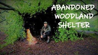 ABANDONED WOODLAND SHELTER - BUSHCRAFT, CAMPFIRE COOKING, FOOD, SKILLET