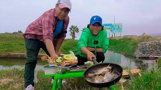 Pesca y cocina de TILAPIAS  con ANZUELO en arroyo