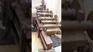 Станок с очень необычной конструкцией. Для чего он? ||  Machine with a very unusual design #Shorts