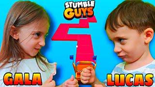  GALA vs LUCAS en STUMBLE GUYS!!   LUCAS SE CABREA 