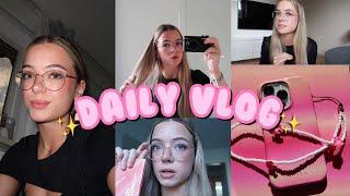 DAILY VLOG - New Phone Cases, New Make Up | Hannah Theresa