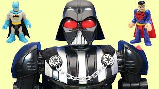 Star Wars Darth Vader Turns Mega Size - Batman And Superman Superhero Adventure