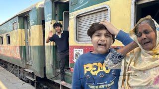 Abdullah Karachi chor k chala gaya  || Sb Ghr waly pareshan hain bht  ||