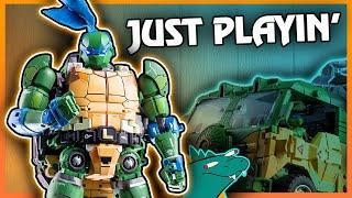 JUST PLAYIN' with a Transforming LEONARDO [Heat Boys MechaTran TMNT]