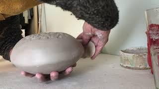 Handbuilding a ceramic piggy bank : PART ONE: body assembly