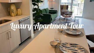 Luxury Apartment Tour | What $1900 gets you in West Palm Beach | Apartment Hunting vlog #1