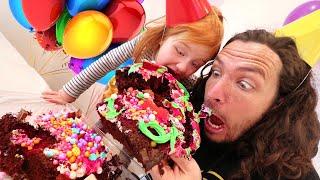 CAKE SURPRiSE PARTY with ADLEY!! Learning to make & decorate birthday cake with Dad  (Mom Hands)