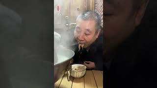 接下来的吉林是这样的 东北的第一场雪来了。一口铜锅涮肉美极了。东北美食 舌尖上的东北 万物皆可涮火锅 这很东北