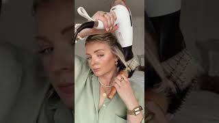 HOW I CREATE A SMOOTH AND BOUNCY BLOW DRY ON MY BOB HAIR