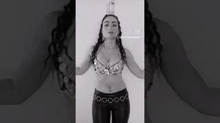 Belly dance balancing 