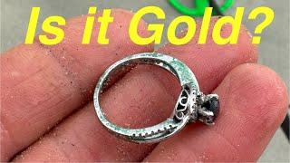 Public Beach Metal Detecting Gold Ring and Tooth KEE Gold Tester