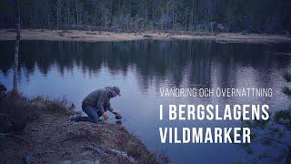 Vandring i bergslagens vildmarker och övernattning i vindskydd.