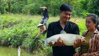 Fishing many big fish. Chieu sells fish, Phan cooks. surprised by Chieu's fishing skills