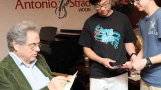 Itzhak Perlman Visits Antonio Strad Violin