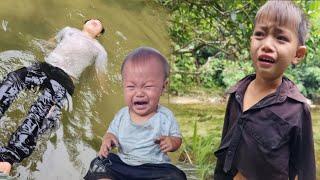 Orphan boy and militia soldier swept away by water, Orphan boy cries for help miserably