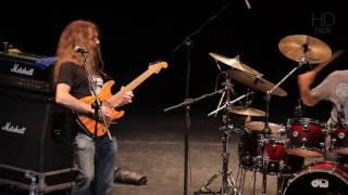 Guthrie Govan, Marco Minnemann, Bryan Beller_8 - The Aristocrats_Vladivostok LIVE