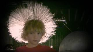 hair-raising static electricity Van-de-Graaff (explained)