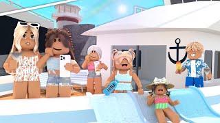 Family VACATION ON A CRUISE! *SAW TAYLORS CRUSH? ARCADE, POOL & MORE* VOICE Roblox Bloxburg Roleplay