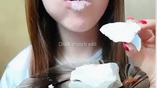 Dry chalk crunch//eating Chalk #crunchy #wetchalk #asmrsounds #chalkasmr #drychalk #oddlysatisfying