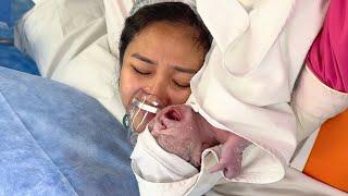 giving birth as a first time mom (emergency C-section)