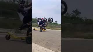 Bobby stuntrider menggila