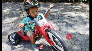 Radio Flyer Trike Unboxing/Review | Mike and Odin V. World