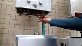 Как заменить батарейки на газовой колонке. Replacement of batteries on the gas water heater.