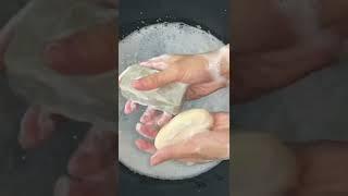 ASMR Soaping and tapping soap.АСМР Намыливание и постукивание  мыла. #shorts