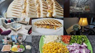 short visit to my house....make panini sandwiches with me...my signature recipe:)