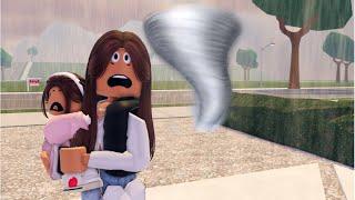 There was a TORNADO!|Berry Avenue Roblox