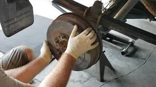 2005 Toyota Tundra taking apart rear axle to replace the bearing