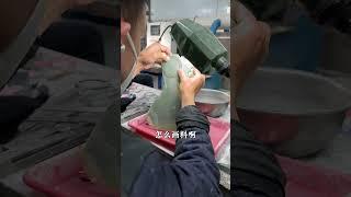 要让你们看到 这个货是这么出来的#和田玉 #和田玉吊坠 #和田玉手镯 #和田玉原石 #珠宝玉石