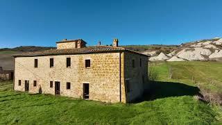 Ref. 9728 Val d'Orcia farmhouse to complete near Pienza, Tuscany. LISTING BELOW!