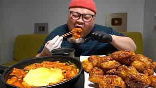 더고아재!근본맞죠?교촌 허니콤보와 매운떡볶이.ㅇㅈㅇㅈ?│Tteokbokki, Kyochon Honey Combo Mukbang Eatingshow