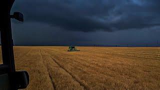 Thunderstorm Coming During Harvesting | Waiting in the Combine | Calm Before the Storm | No Rain