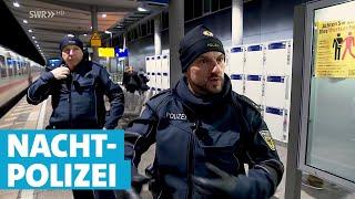 Nachtschicht der Polizei am Freiburger Bahnhof