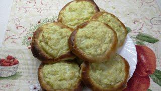 Открытые пирожки с начинкой. Выпечка из простых продуктов.