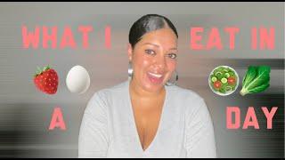 WHAT I EAT IN A DAY //SOMEWHAT HEALTHY // EATING WHOLE FOODS