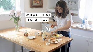 What I Eat In A Day - Making Breakfast Together | Dearly Bethany