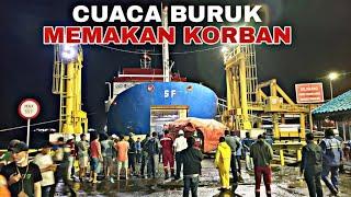 TRAGEDICUACA BURUK MEMAKAN KORBAN TRUCK SAAT NAIK KAPAL DI PELABUHAN MERAK