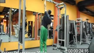 MUST SEE - World Record of Guiness - 12 Pull Ups On One Hand ! Amazing