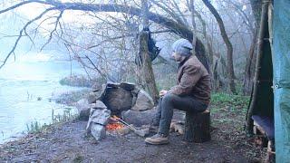 Bushcraft 캠프, 포획 및 요리, 방수포 대피소에서 하룻밤