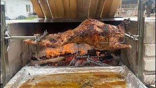 Whole roasted lamb stuffed with fruits