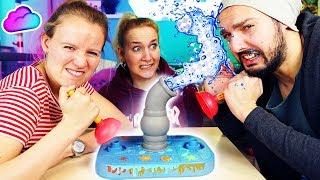 ROHR FREI Challenge - Wer wird NASS GESPRITZT? Kathi VS NINA VS KAAN - Klempner Spiel Plumber Clash