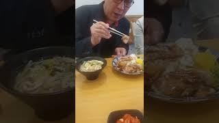 퍼스트 매밀국수 김치우동 돼지고기