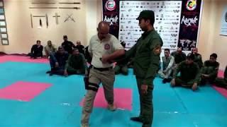 التخلص من مسدس  Self-defense threat   a gun