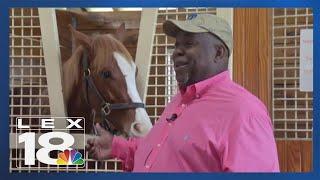 Lexington tour guide puts special touch on 'Unique Horse Farm Tours'