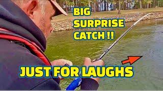 A HIGHLY EXPERIENCED FISHERMAN CATCHES A BIG SURPRISE !!